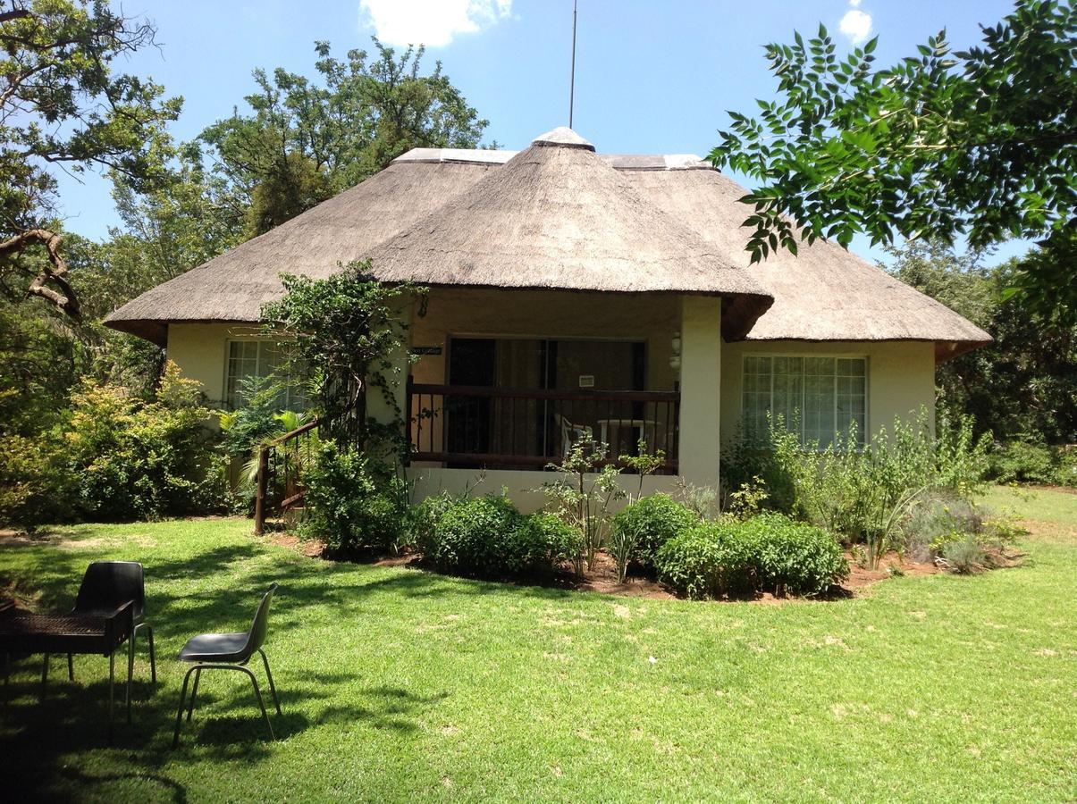 The Nutbush Boma Lodge Hekpoort Екстер'єр фото