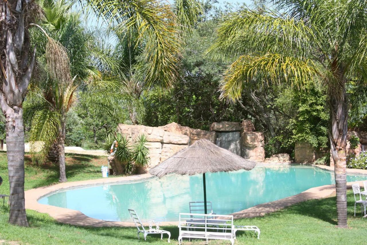 The Nutbush Boma Lodge Hekpoort Екстер'єр фото